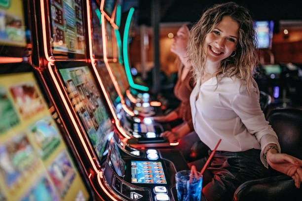 Betting layout and payout structure Roulette wheel and betting layout